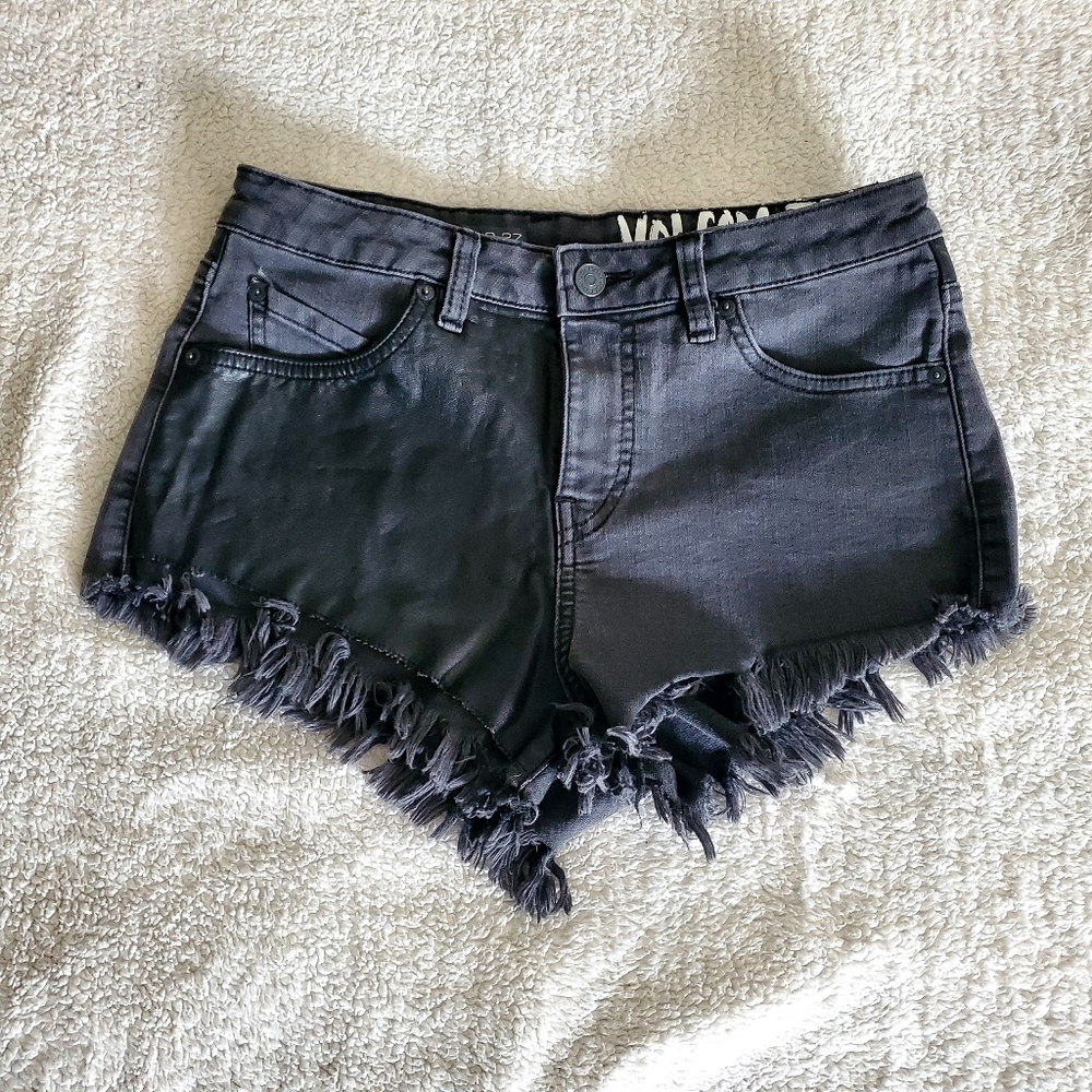 Volcom Jean Short Shorts Black Distressed Half Side Vaux‎ Leather Summer Cowgirl